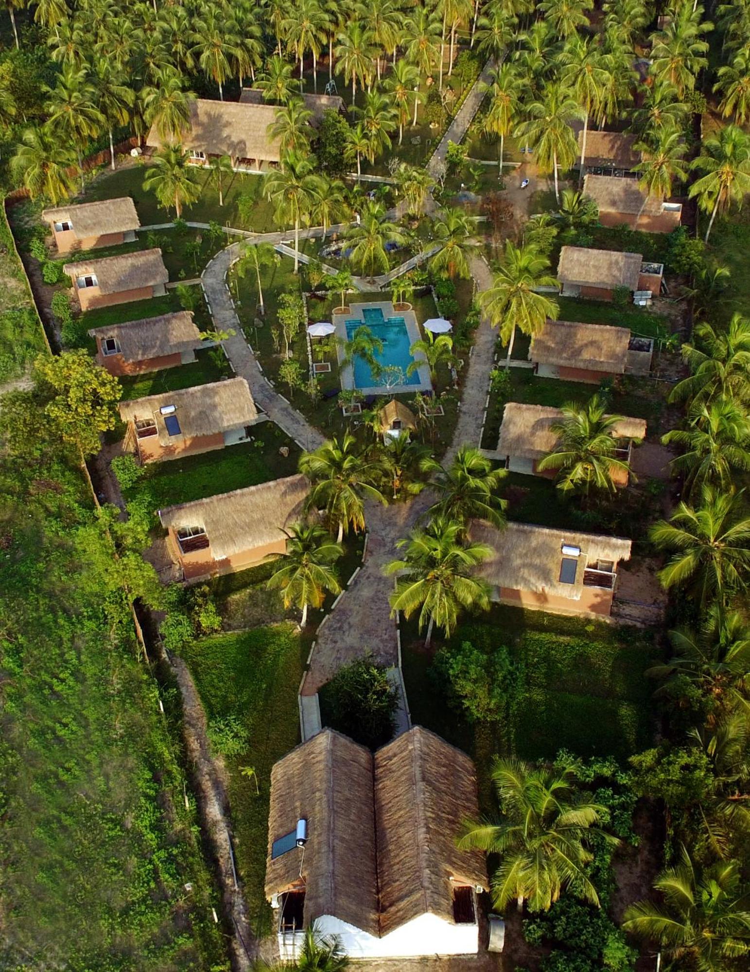Coco Village Hotel Chilaw Exterior photo